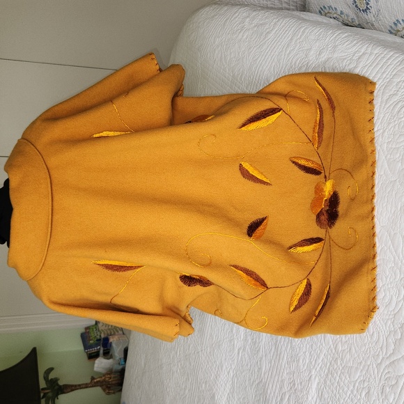 Poncho - One of a Kind - Picture 2 of 12